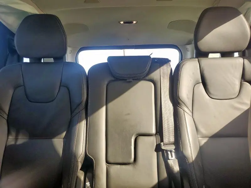 2022 VOLVO XC90   