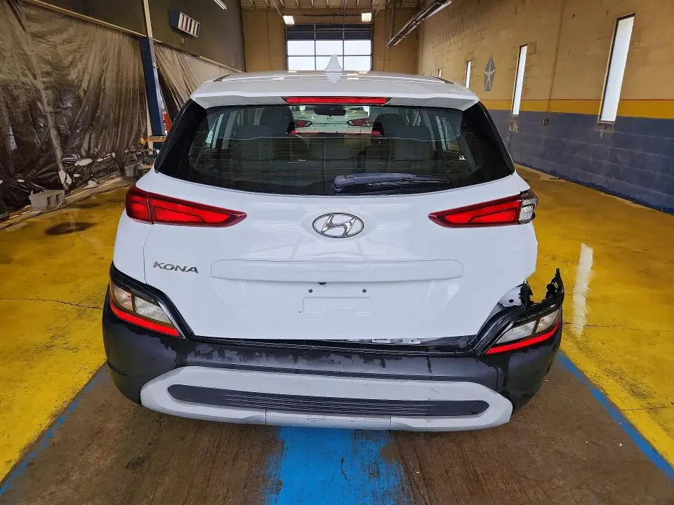 2022 HYUNDAI KONA SE  