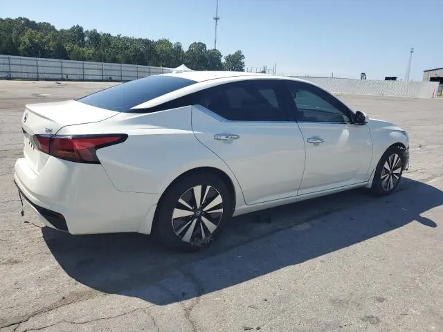 2019 NISSAN ALTIMA SV  
