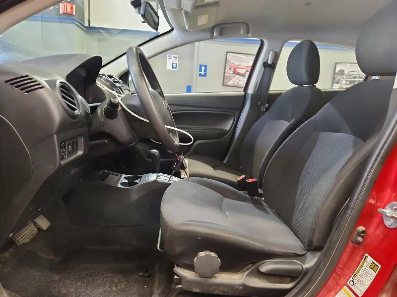 2020 MITSUBISHI MIRAGE ES, LE  