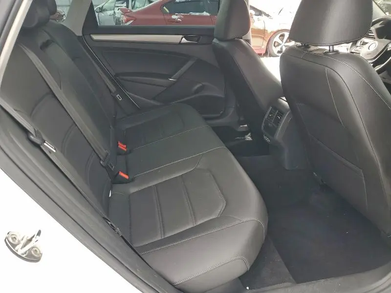 2021 VOLKSWAGEN PASSAT SE  