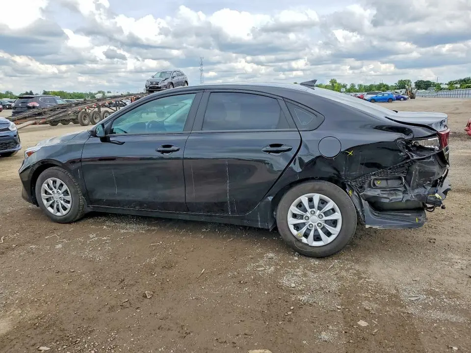 2023 KIA FORTE LX  