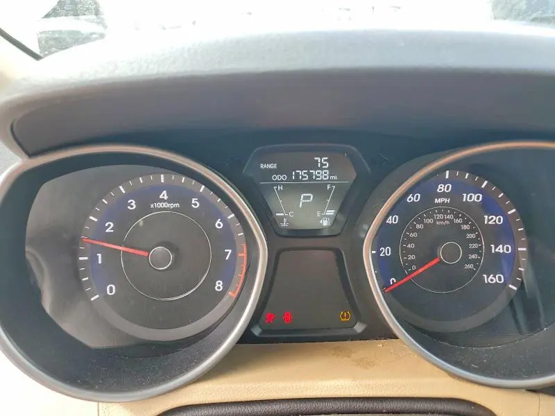 2012 HYUNDAI ELANTRA GLS  