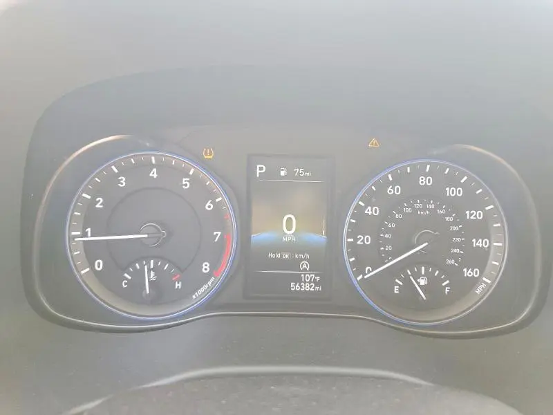 2023 HYUNDAI KONA SE  