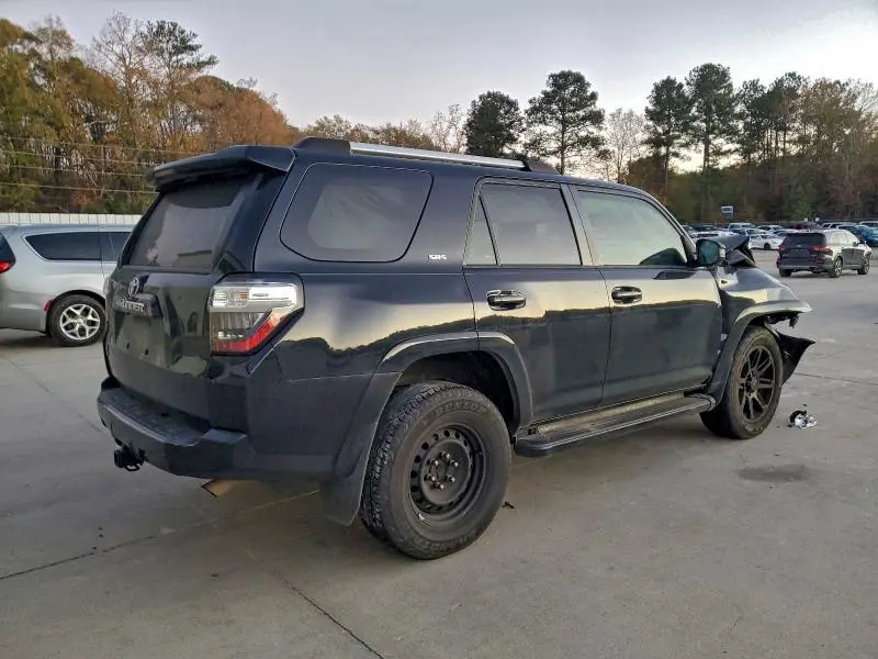 2021 TOYOTA 4RUNNER SR5  