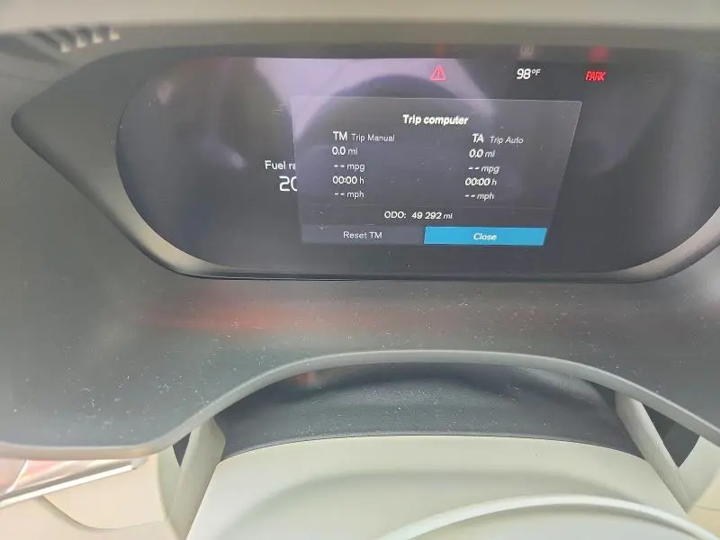 2023 VOLVO XC60 CORE  
