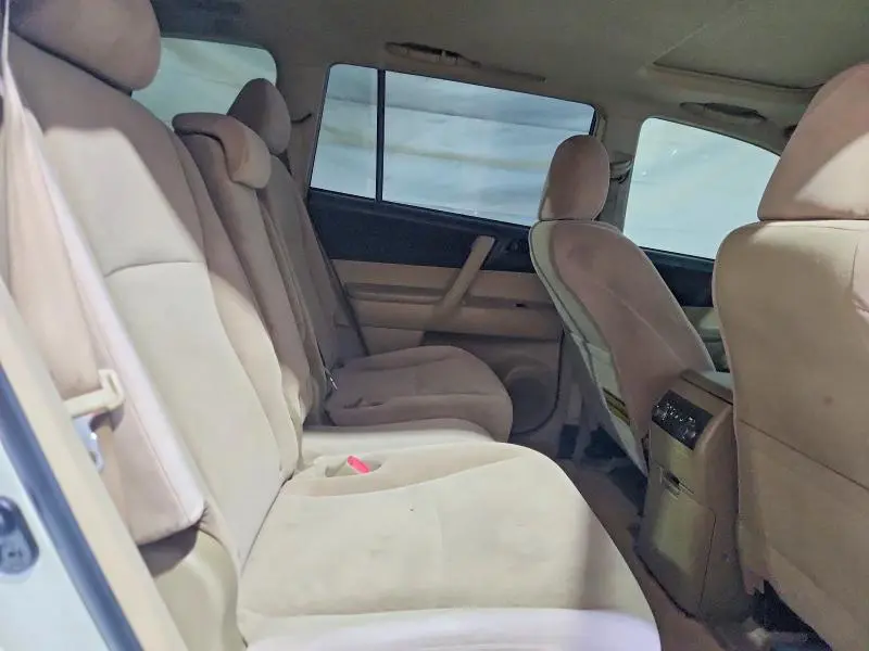 2010 TOYOTA HIGHLANDER BASE  