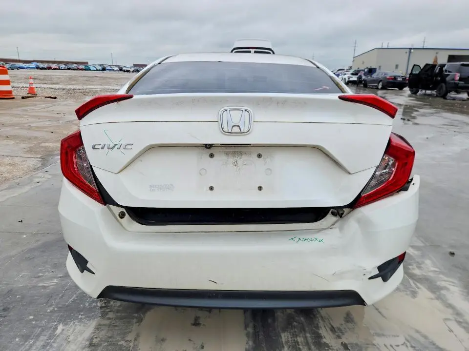 2016 HONDA CIVIC LX  