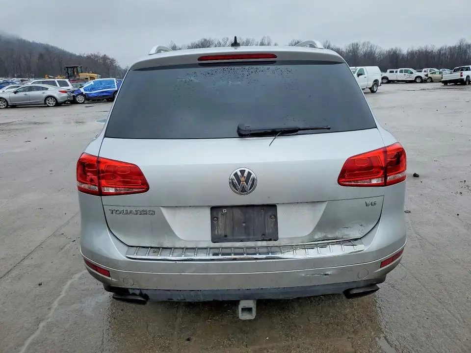 2014 VOLKSWAGEN TOUAREG V6  