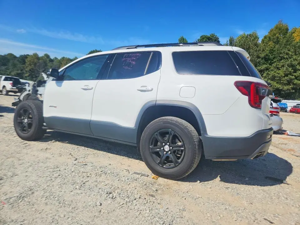 2020 GMC ACADIA AT4  