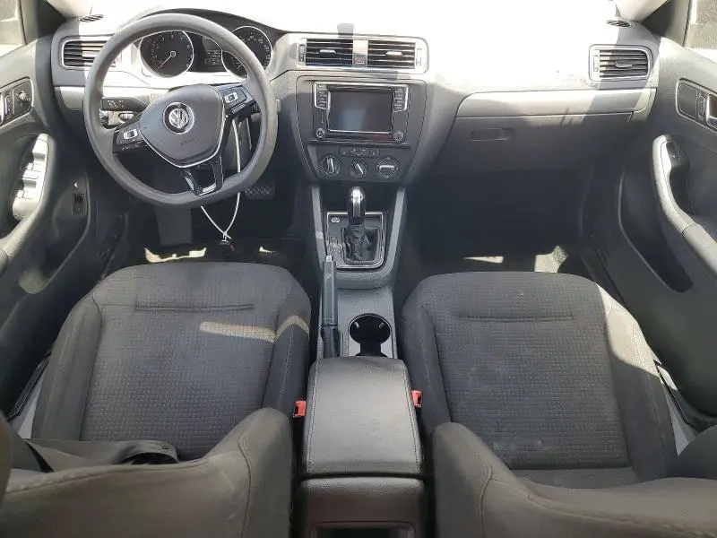 2016 VOLKSWAGEN JETTA SE  
