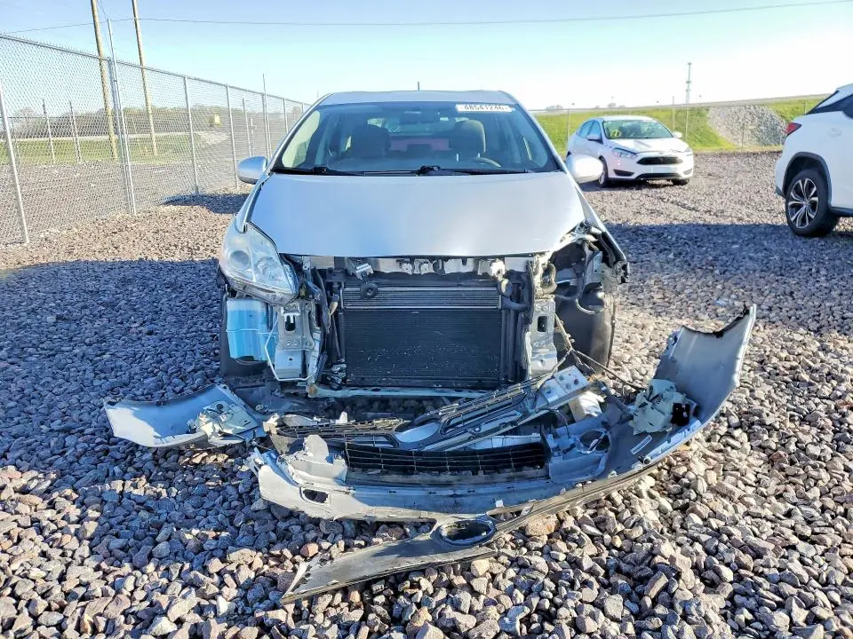 2013 TOYOTA PRIUS TWO  
