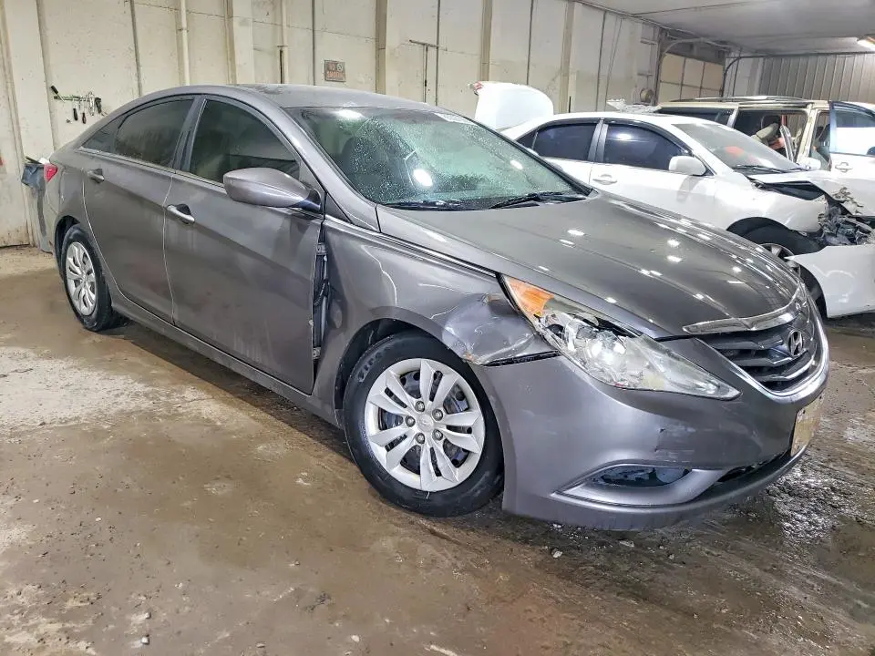 2011 HYUNDAI SONATA GLS  