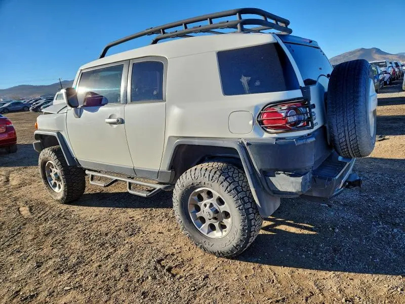 2012 TOYOTA FJ CRUISER BASE  