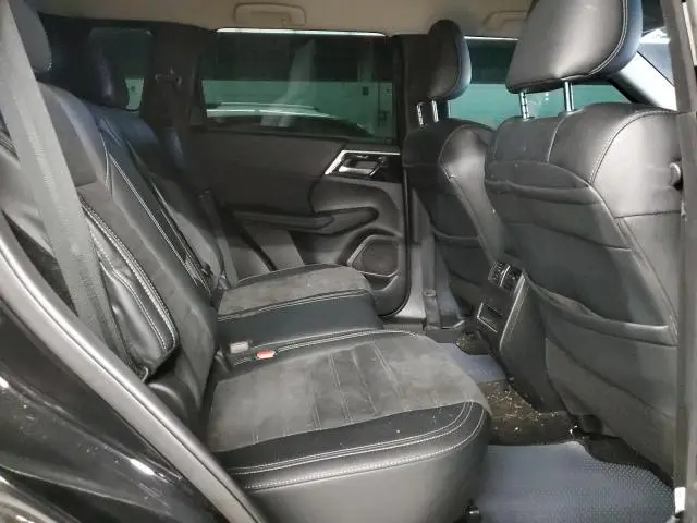 2024 MITSUBISHI OUTLANDER SE  