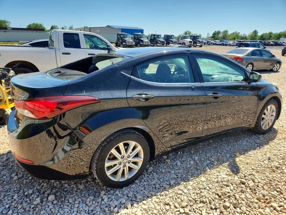 2015 HYUNDAI ELANTRA SE  