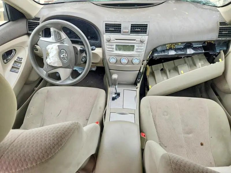 2011 TOYOTA CAMRY LE  