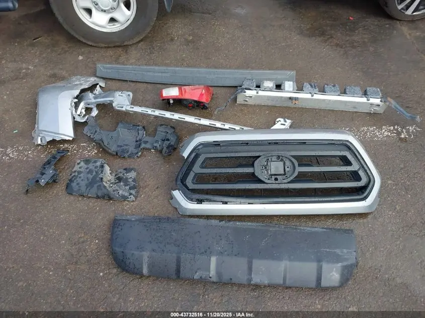 2021 TOYOTA TACOMA SR V6