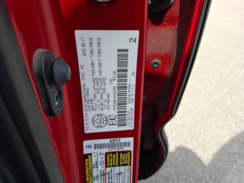 2017 TOYOTA TACOMA SR5 V6  