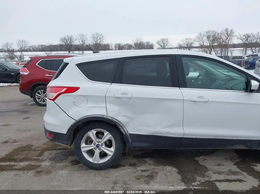 2016 FORD ESCAPE SE