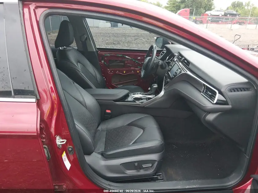 2018 TOYOTA CAMRY XSE