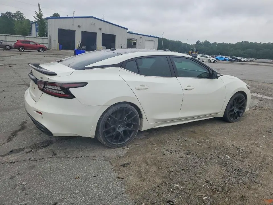 2021 NISSAN MAXIMA SR  