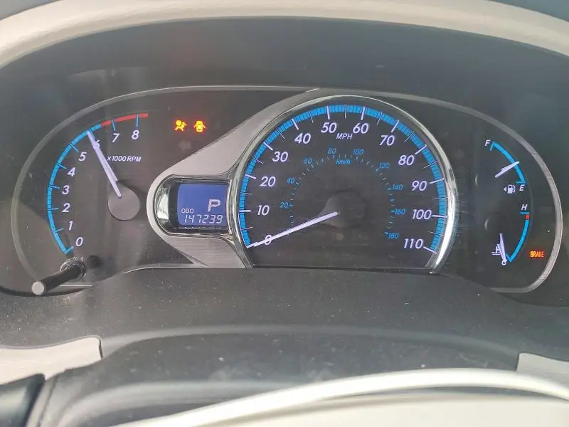 2012 TOYOTA SIENNA XLE  