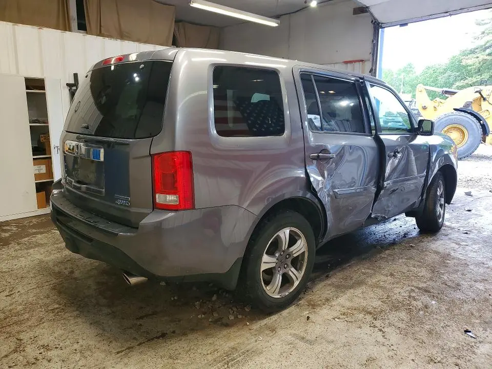 2015 HONDA PILOT SE  