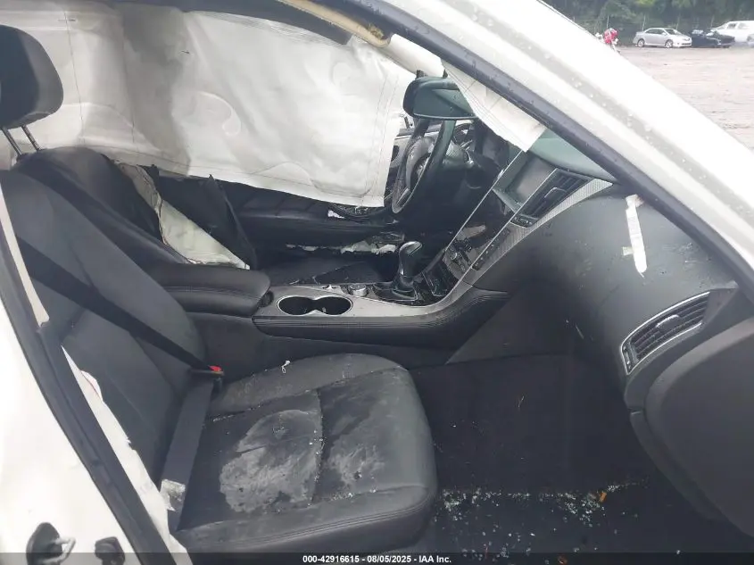 2017 INFINITI Q50 2.0T BASE