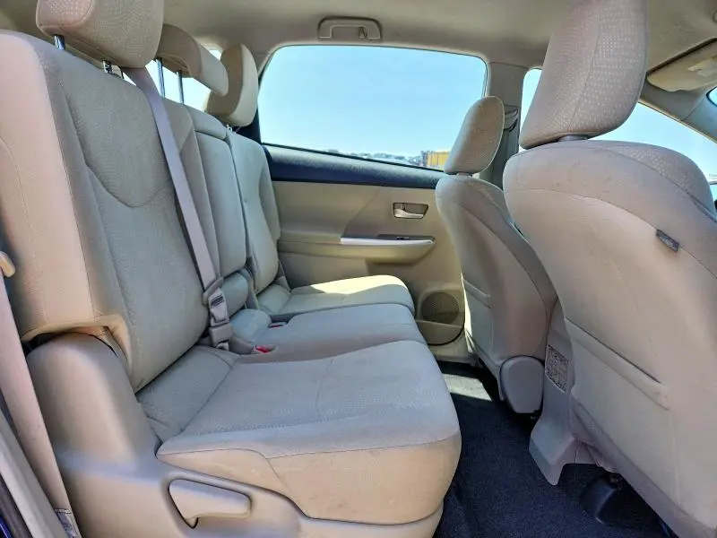 2014 TOYOTA PRIUS V TWO  