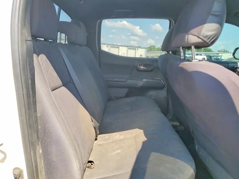 2017 TOYOTA TACOMA SR V6  