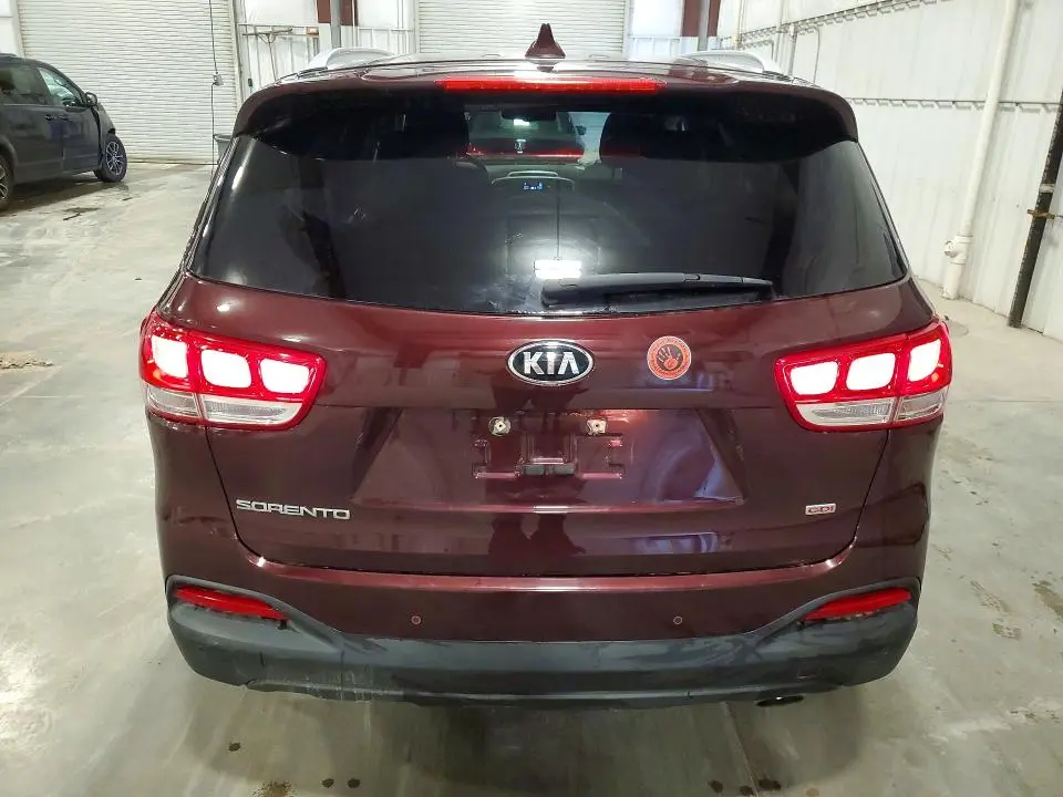 2016 KIA SORENTO LX  