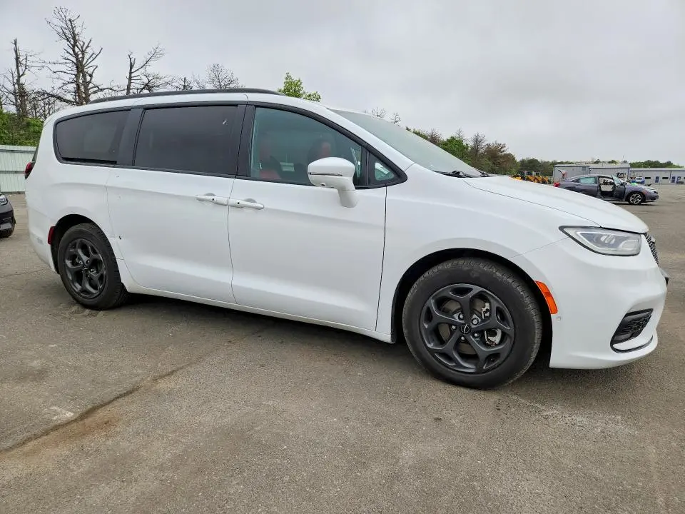2021 CHRYSLER PACIFICA HYBRID LIMITED  