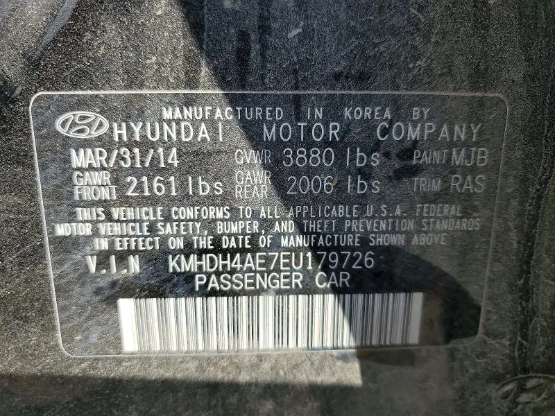 2014 HYUNDAI ELANTRA SE  