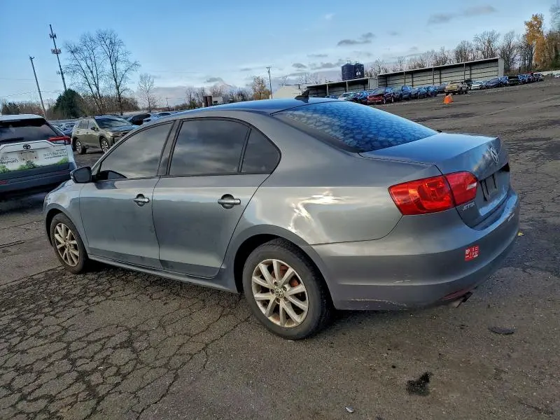 2012 VOLKSWAGEN JETTA SE  