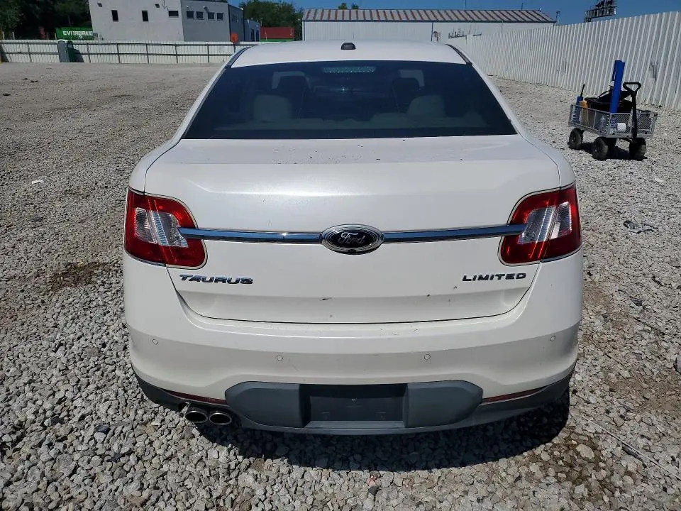 2011 FORD TAURUS LIMITED  