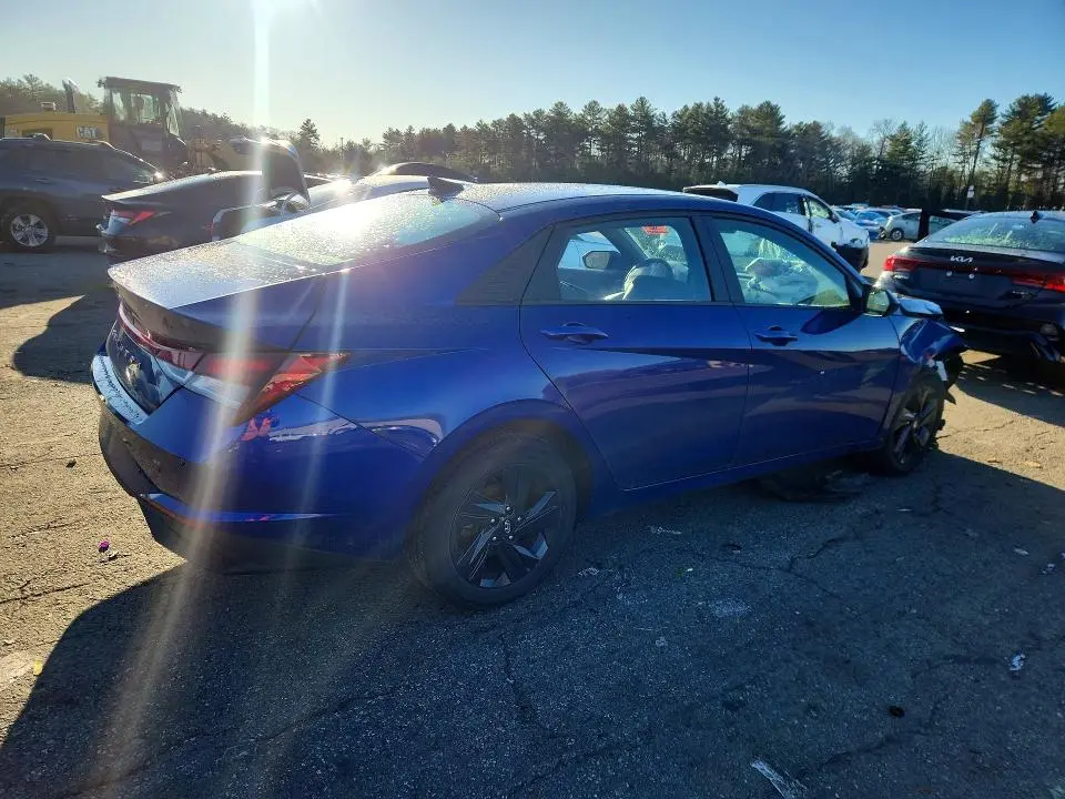 2022 HYUNDAI ELANTRA SEL  