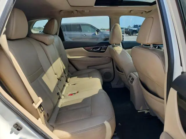 2016 NISSAN ROGUE SL  
