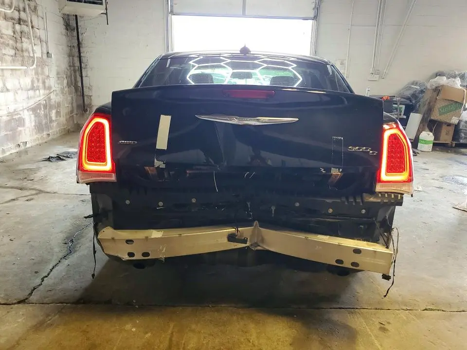 2017 CHRYSLER 300C   