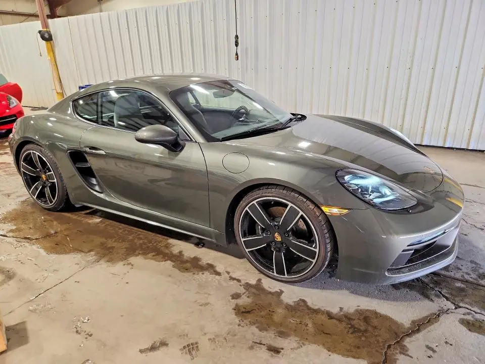 2021 PORSCHE CAYMAN GTS  