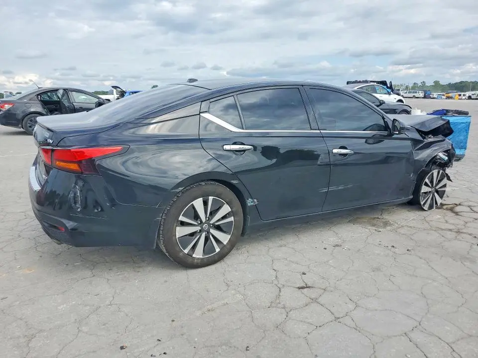 2019 NISSAN ALTIMA SV  