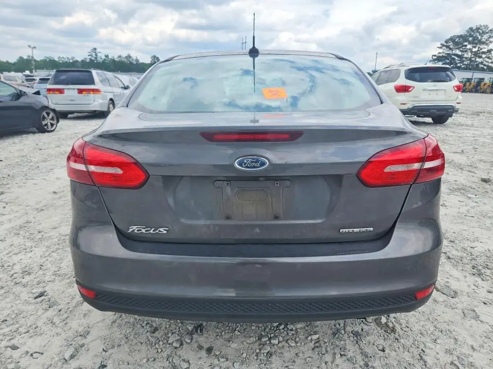 2015 FORD FOCUS SE  