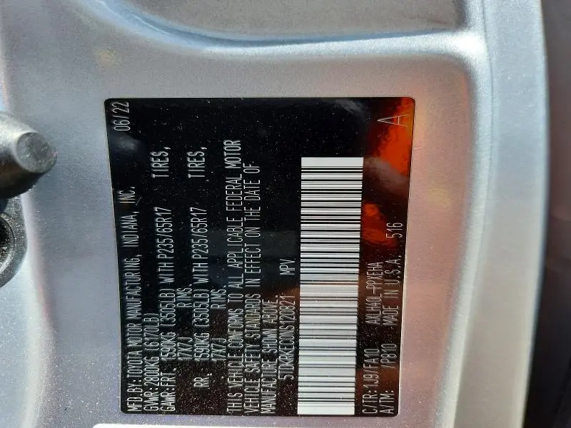2022 TOYOTA SIENNA LE  