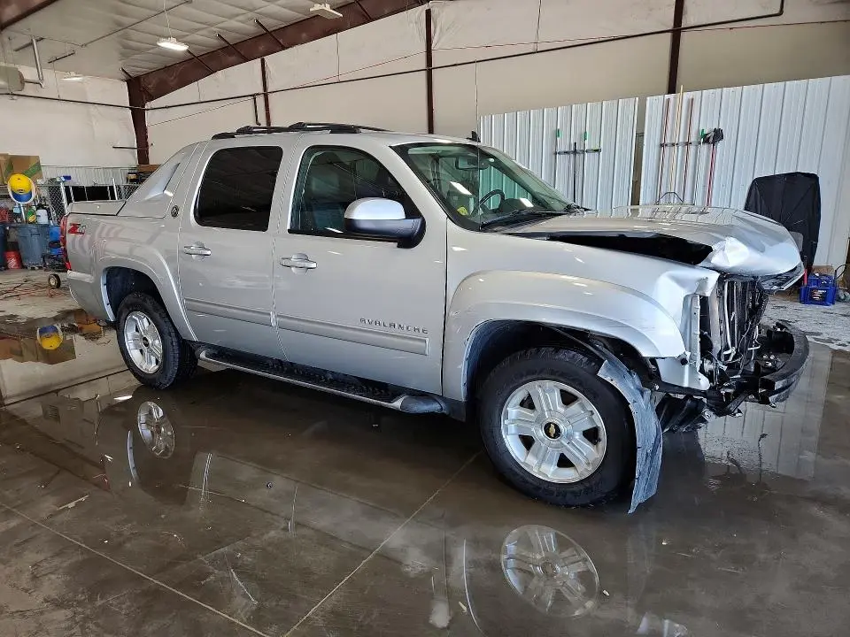 2013 CHEVROLET AVALANCHE LT  