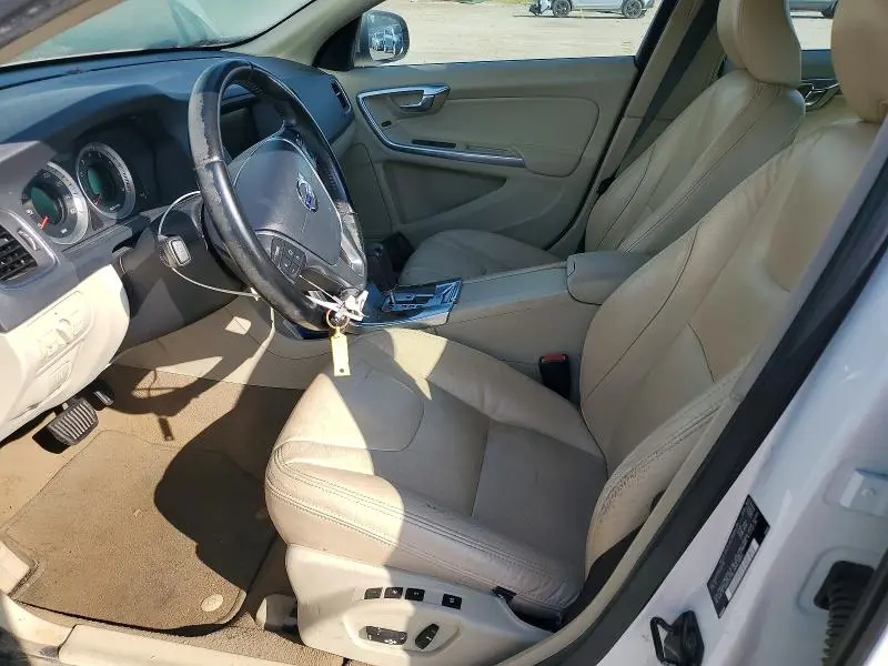2012 VOLVO S60 T5  