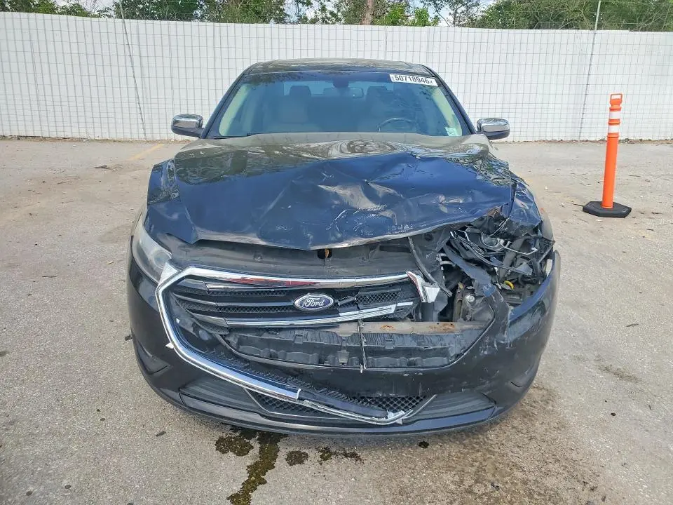 2013 FORD TAURUS LIMITED  