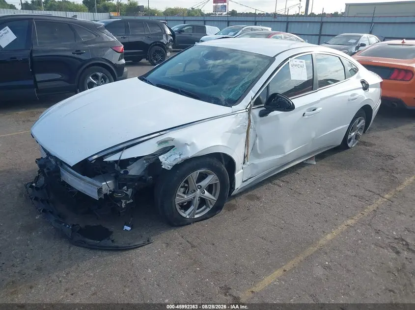 2022 HYUNDAI SONATA SE