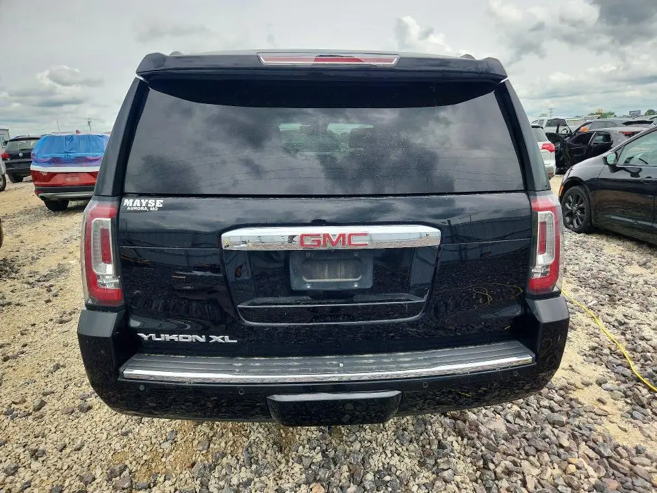 2018 GMC YUKON XL DENALI  