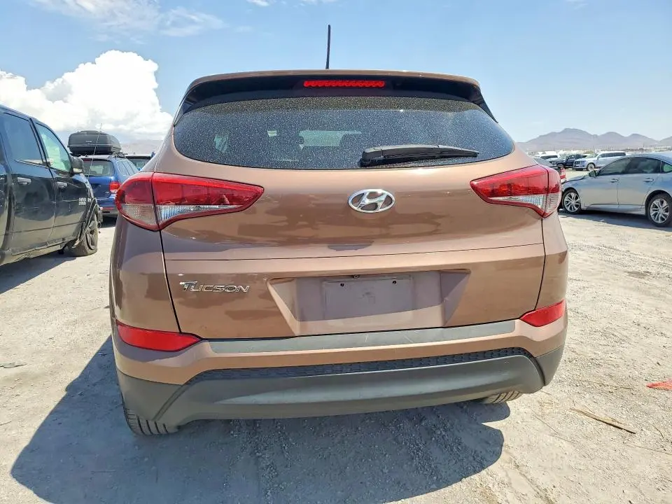 2017 HYUNDAI TUCSON SE  