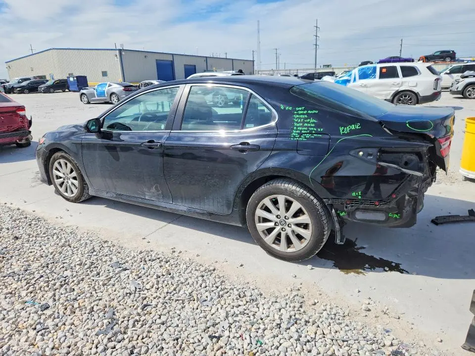 2020 TOYOTA CAMRY LE  